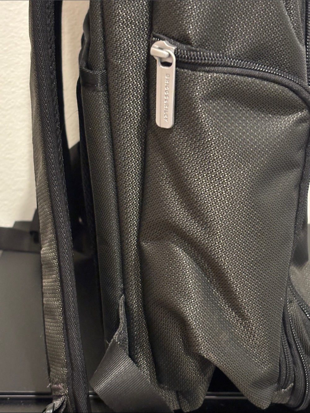 Briggs & Riley @work Medium Cargo Backpack - Excellent Condition - Picture 9 of 10